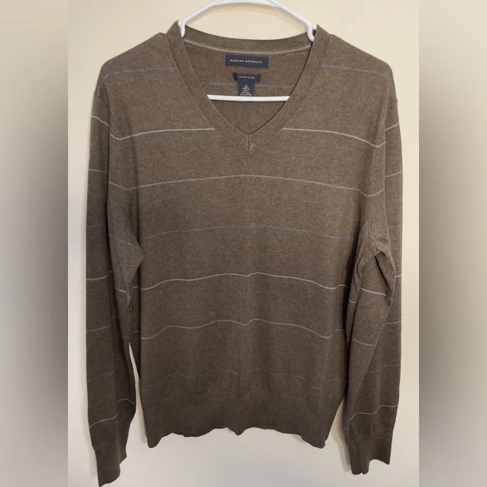 Banana Republic Men’s Silk & Cashmere Luxury Blend V- Neck Sweater Pullover Sz M
